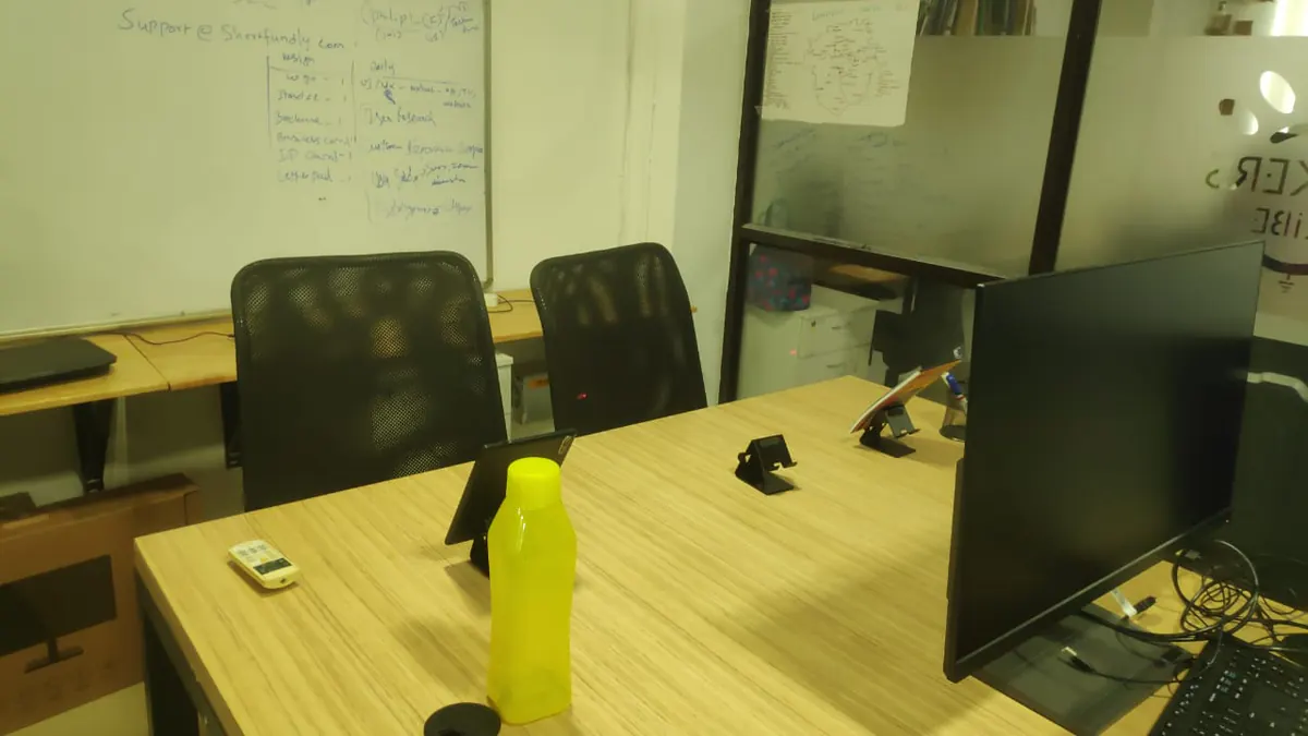6 Seater Conference Room