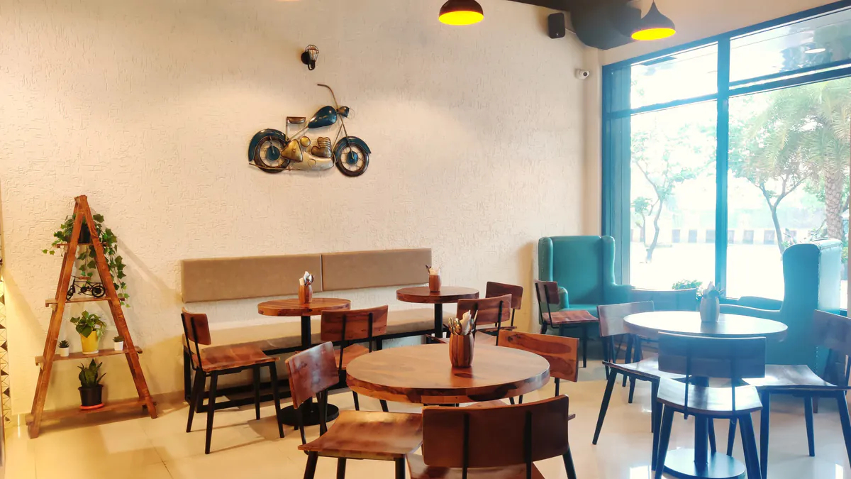 Open Desks in Navi Mumbai - The Windmill Coffee House & Bistro | GoOffice 7340