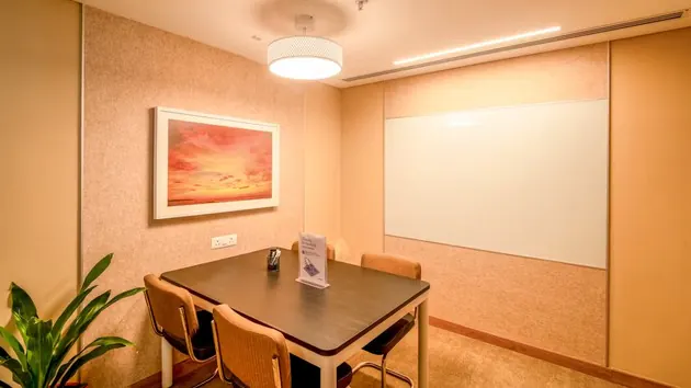 4 Seater Meeting Room in Guindy - WeWork Olympia Cyberspace | GoSpace 1751