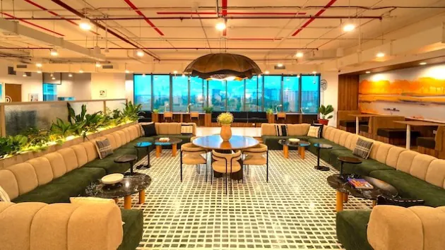 4 Seater Meeting Room