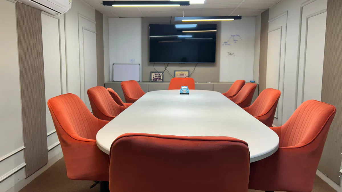 10 Seater Conference Room in Green Park - Amigo Green Park | GoSpace 8050