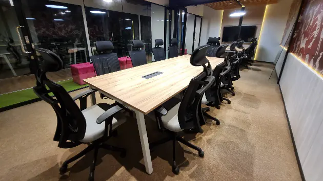 10 Seater Meeting Room