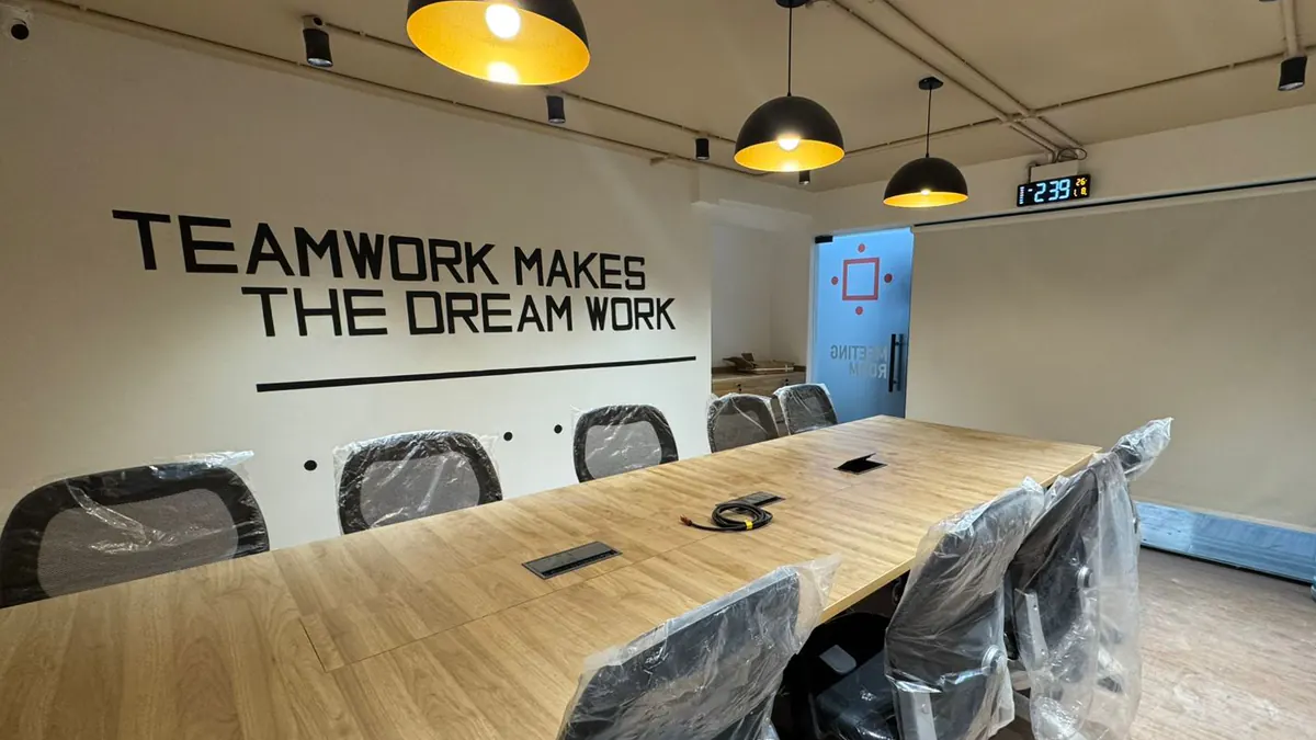 10 Seater Conference Room
