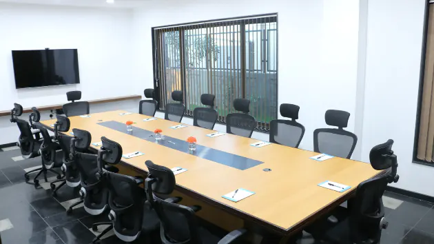 14 Seater Conference Room in Kalapatti - Innov Space | GoSpace 4518