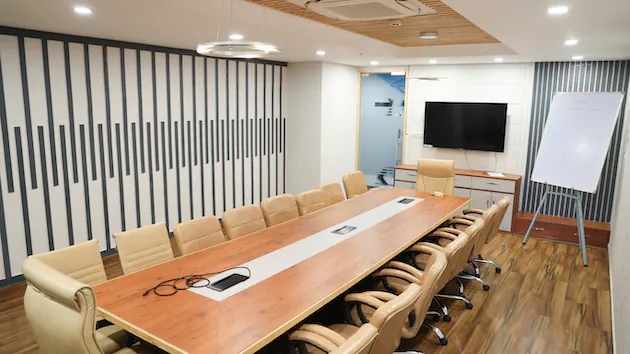 24 Seater Meeting Room in Gomti Nagar - Summit Space | GoSpace 8268