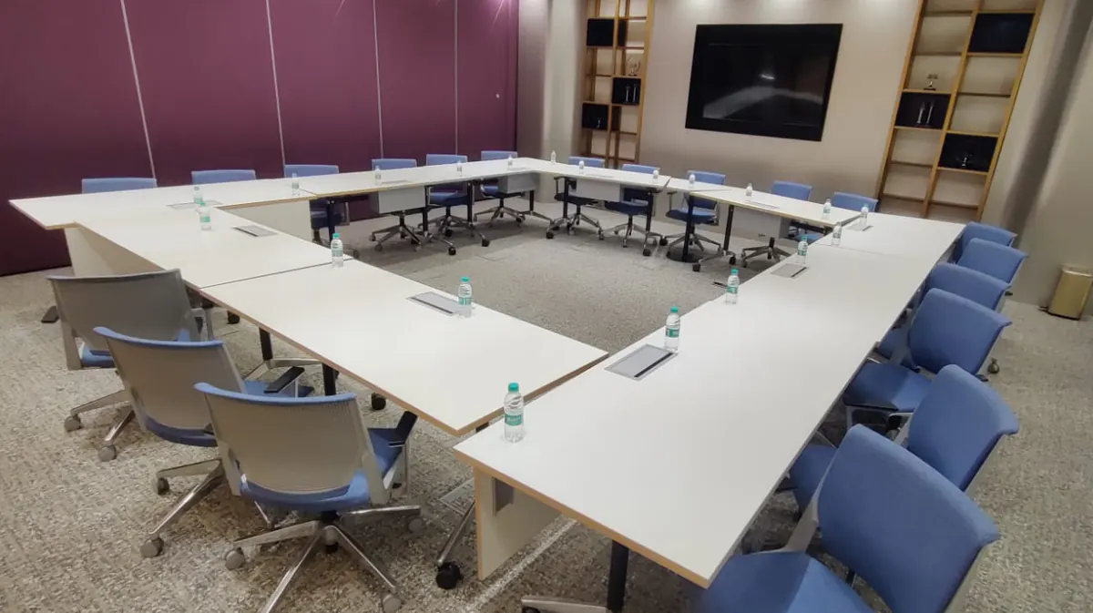 20 Seater Meeting Room