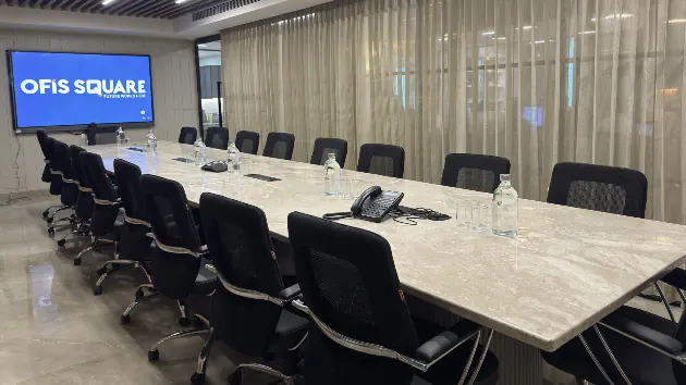 26 Seater Conference Room in Sector 62 - Ofis Square The Iconic Corenthum | GoSpace 8434