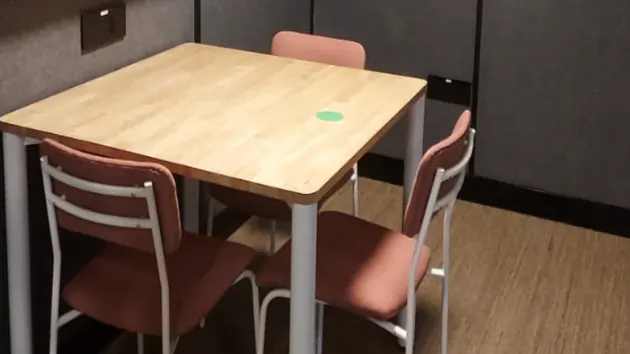 3 Seater Meeting Room in Cybercity - WeWork DLF Forum | GoSpace 8595