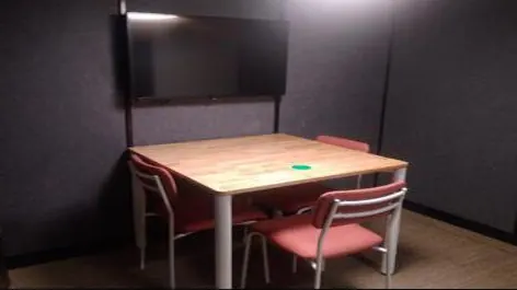 3 Seater Meeting Room in Cybercity - WeWork DLF Forum | GoSpace 8597