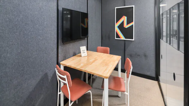 3 Seater Meeting Room in Cybercity - WeWork DLF Forum | GoSpace 8598