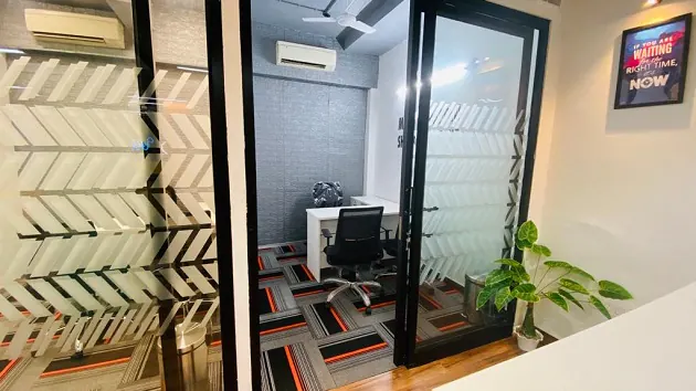 3 Seater Private cabin in Sector 46 - Oahfeo Frappe | GoOffice 8423