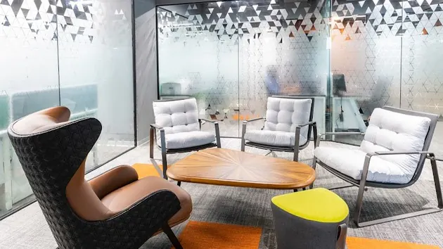 4 Seater Meeting Room