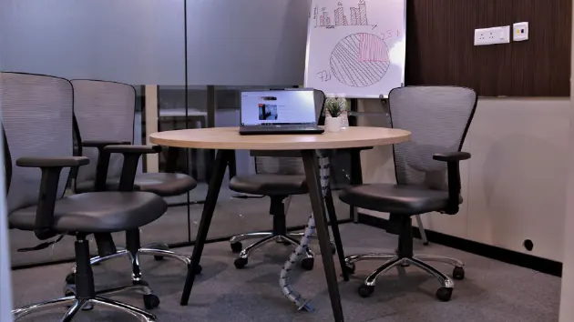 4 Seater Meeting Room in Ellisbridge - Connekt Co-working | GoSpace 4270