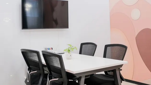 4 Seater Meeting Room in Guindy - IndiQube Alpine | GoSpace 1887