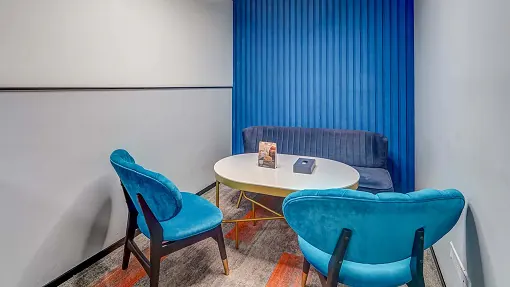 4 Seater Meeting Room