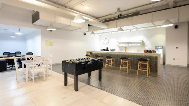 4 Seater Meeting Room