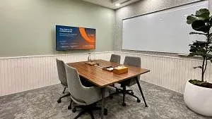 4 Seater Meeting Room
