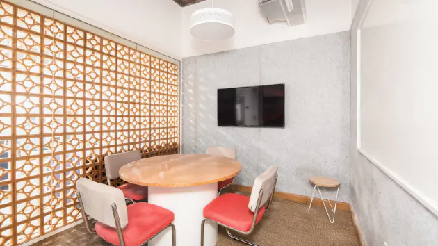 4 Seater Meeting Room  in Sector 16B - WeWork Berger Delhi One | GoSpace 8253