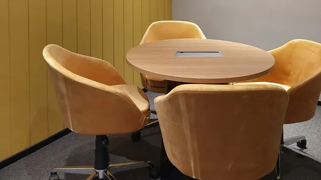 4 Seater Meeting Room in Sector 62 - Ofis Square The Iconic Corenthum | GoSpace 8785
