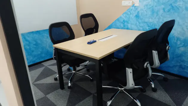 4 Seater Meeting Room in Sector 62 - Incuspaze Corenthum 4th Floor | GoSpace 9008