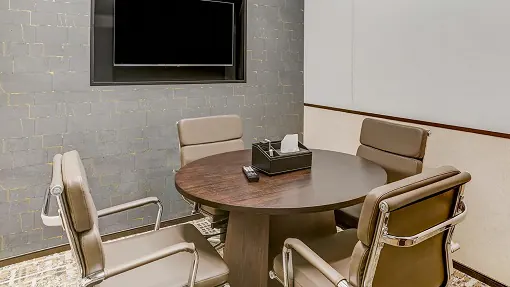 4 Seater Meeting Room