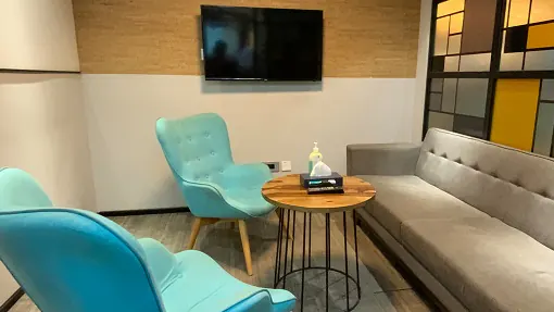 4 Seater Meeting Room in Zirakpur - AWFIS Zirakpur | GoSpace 9301