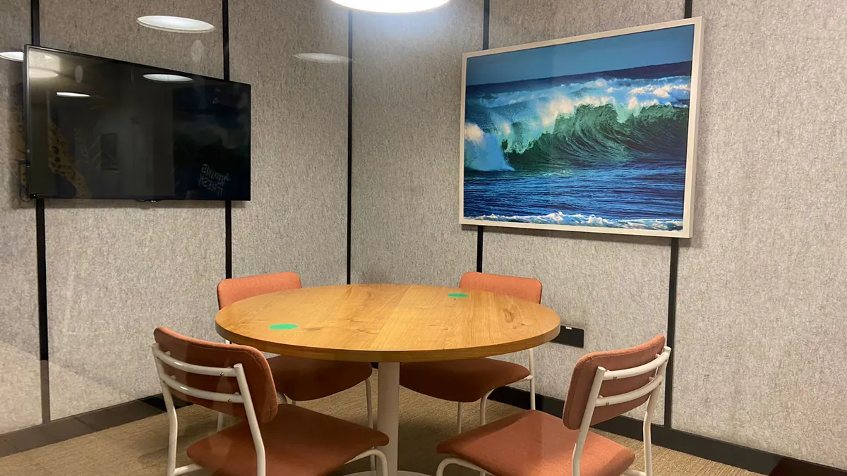 4 Seater Meeting Room in Cybercity - WeWork DLF Forum | GoSpace 8339
