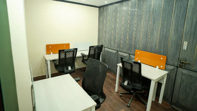 4 Seater Private Cabin in Gomti Nagar - Officez Space | GoOffice 34002