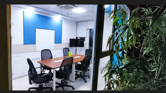5 Seater Meeting Room