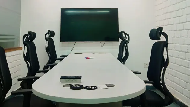 6 Seater Conference Room in Bagmugaliya - Oneworx Coworking Space | GoSpace 9510
