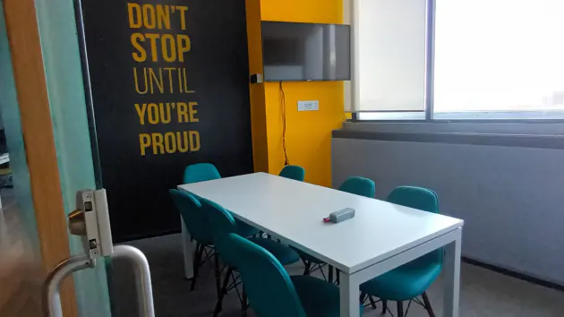 6 Seater Meeting Room