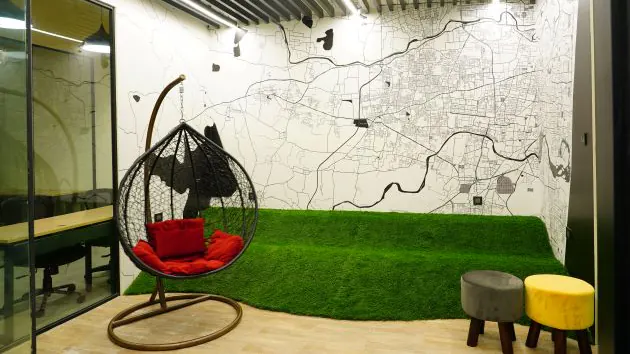 6 Seater Meeting Room