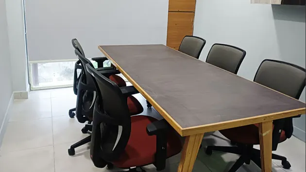 6 Seater Meeting Room in Benz Circle - iSprout Benz Circle | GoSpace 4542