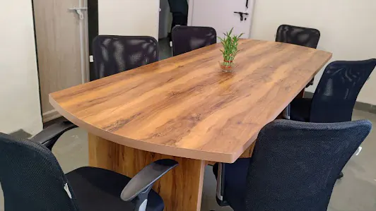6 Seater Meeting Room