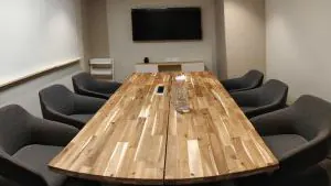 6 Seater Meeting Room