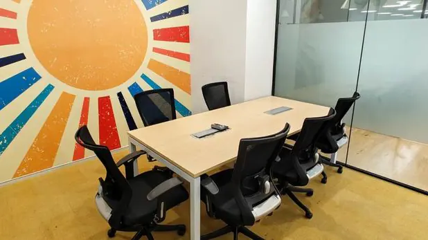 6 Seater Meeting Room