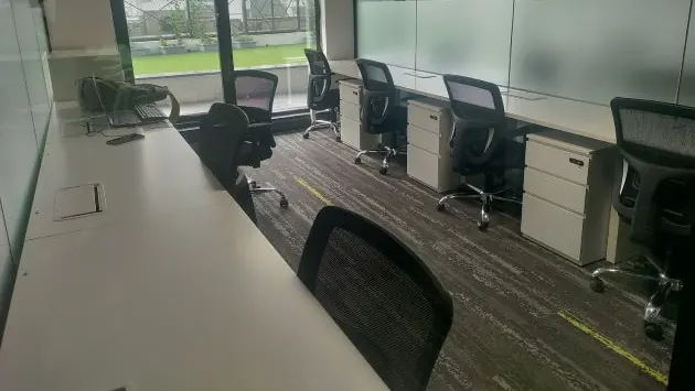 6 Seater Private Cabin in Nariman Point - WeWork Express Towers | GoOffice 7995