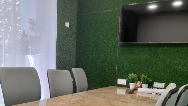 7 Seater Meeting Room