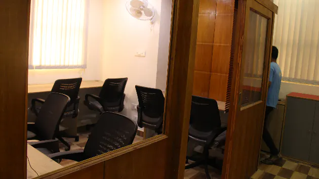 7 Seater Private Cabin in Mayur Vihar - CoworkDelhi | GoOffice 7555