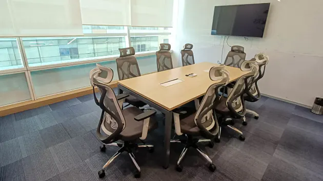 8 Seater Conference Room in Andheri East - OYO Innov8 Times Square | GoSpace 7967