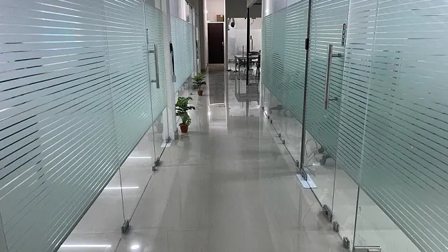 8 Seater Conference Room 