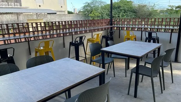 8 Seater Conference Room 