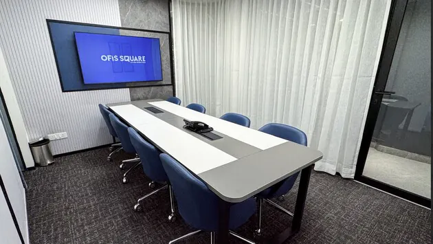 8 Seater Conference Room in MG Road - Ofis Square Vatika Triangle Annexe | GoSpace 8906
