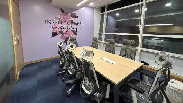 8 Seater Meeting Room