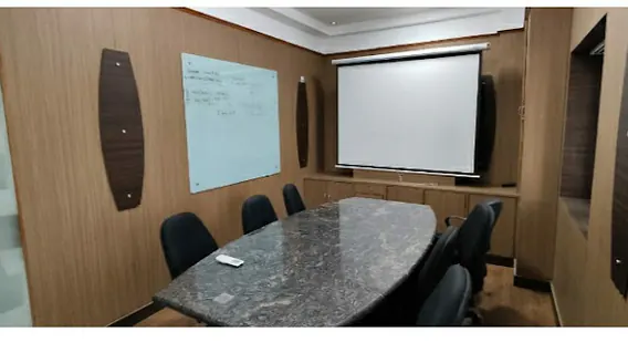 8 Seater Meeting Room