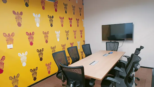 8 Seater Meeting Room in Sector 44 - OYO Innov8 CLC Tower | GoSpace 8497