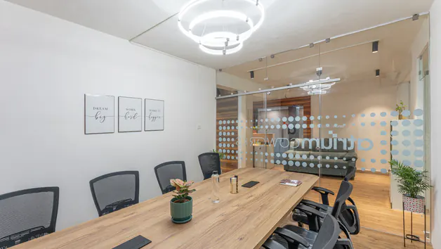 8 Seater Meeting Room 