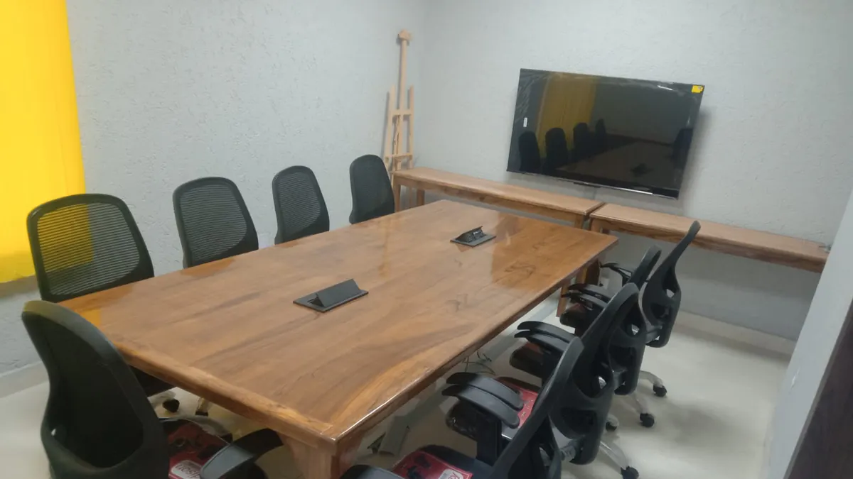9 Seater Conference Room in Arera Colony - CynergX Coworking Space | GoSpace 9504