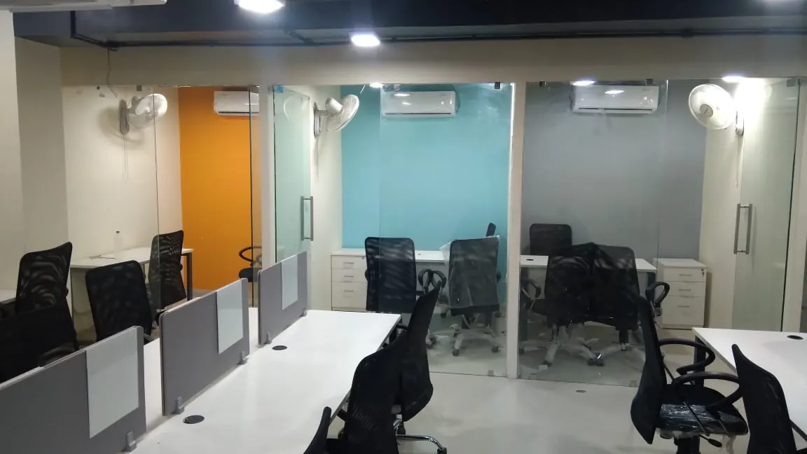 5 Seater Private Cabin in Gomti Nagar - Boxally The Coworking Space | GoOffice 8269