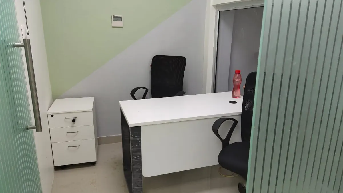 3 Seater Private Cabin in Gomti Nagar - Boxally The Coworking Space | GoOffice 8272